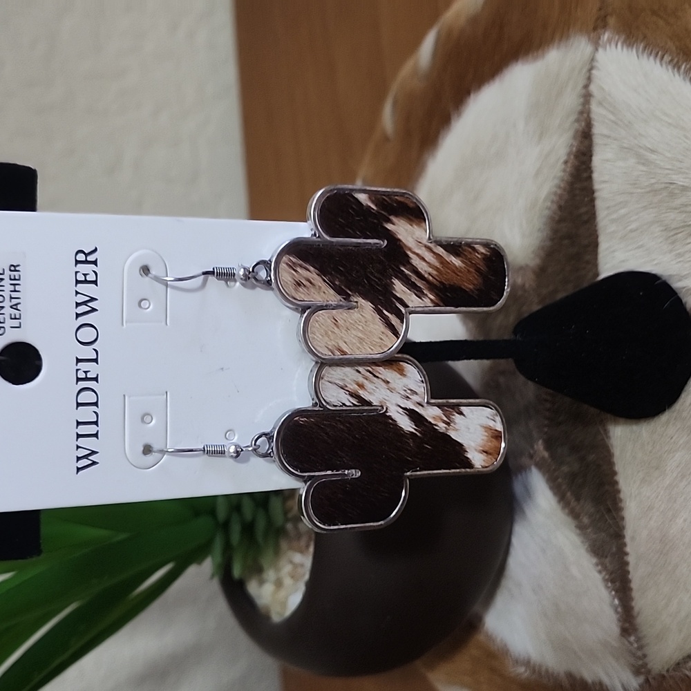 Western/Coastal Cowgirl Earrings NWT